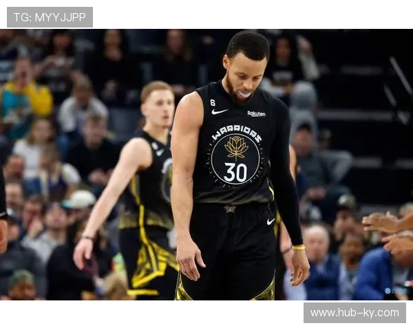 勇士传切体系面临年龄挑战，库里无球跑动仍创造联盟顶级进攻机会